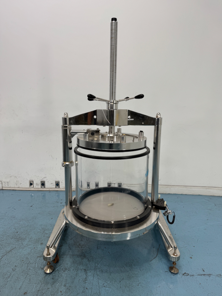 Image of Millipore QuikScale 630 Chromatography Column